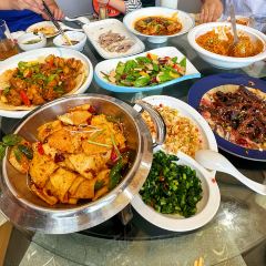 鸿越美食楼 User Photo
