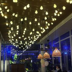 Leean Amoderated User Photo