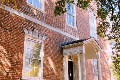 Capt. Groovy's Grill and Raw Bar