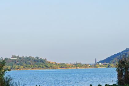 Nanbeihuliuxiangge Restaurant