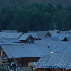 禾木老村山庄 User Photo