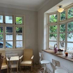 Top Lounge User Photo