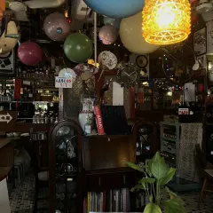 Neighborhood 여행 사진