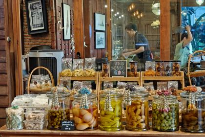 BORAN Cafe and Restaurant