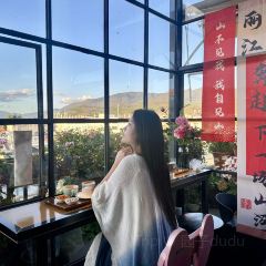 屋顶咖啡·日落甜茶·雪山花园 ·bistro User Photo