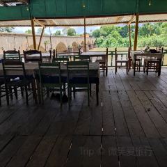 4000 Island Bar User Photo