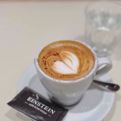 Einstein cafe & bel etage User Photo