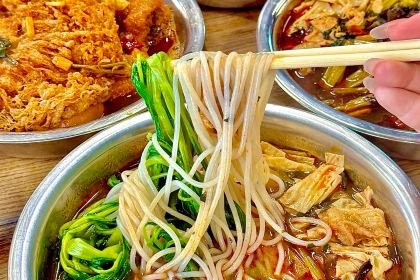 金弟炒螺蛳粉(驾鹤店)