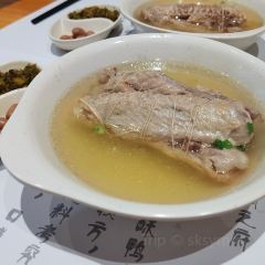 上面坊酥鸭大面(东诸安浜路店) User Photo