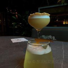 FOUR PLAY BAR 여행 사진