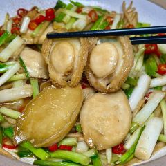 一品红养生汤煲(融汇温泉店) User Photo