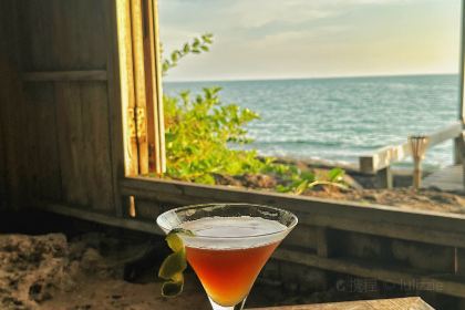 On the Sand restaurant Mango Bay resort