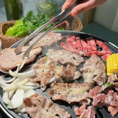 冷遇见暖庭院烤肉(芝麻街店) User Photo