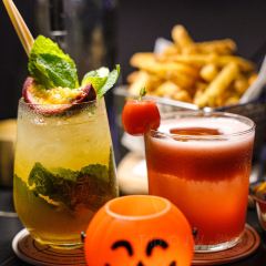 DEW Lounge User Photo