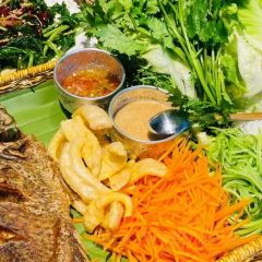 泰莱金·冬阴功手抓饭·傣泰融合·泰国罗氏虾餐厅(滨海大道店) User Photo