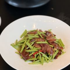 Bin jiang hua yue yan User Photo