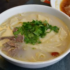 Yu Ya Yuan User Photo