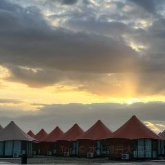 乌素特水上雅丹梦幻星空野奢度假酒店·雅丹之夜 User Photo