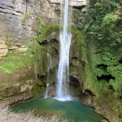 翁布悬崖瀑布咖啡 User Photo