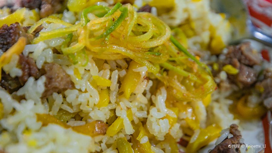 麦麦提沙吾提师傅的儿子抓饭店