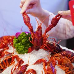 沪九哥·羊蝎子牛腩煲龙虾烧烤(大宁店) 여행 사진