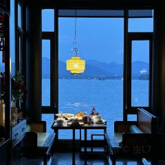 ON LAKE 여행 사진