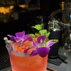 FOLLOW LOUNGE User Photo