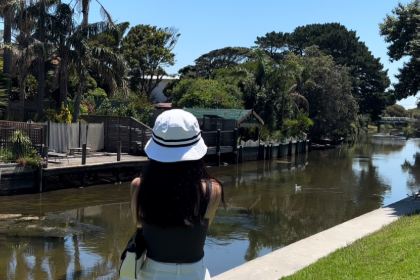 Waves on the Beach Restaurant