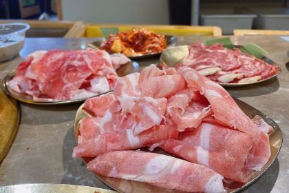 滋滋牛自助烤肉(东百中心店)