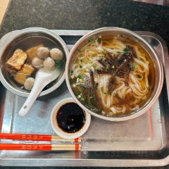 Liuweiluosifenyangroufen User Photo