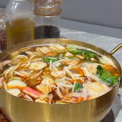 JUE WEI YA GUO QIAO MI XIAN User Photo