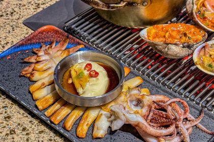 无桥洞海鲜烧烤(总店)