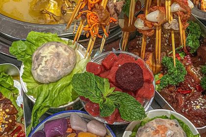 唐记煌·大坨牛肉串串香火锅(中渼市集店)