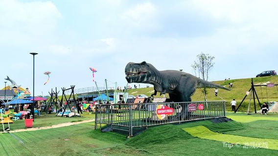 Bailian Lake Agricultural Tourism and Leisure Park