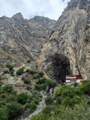 Zayangzong Karst Cave