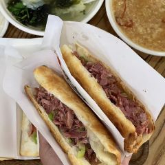 老闫驴肉火烧(西山道店) User Photo