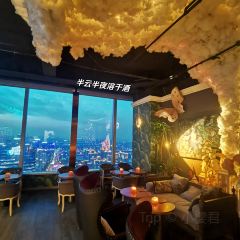 Blue whisky&cocktail User Photo