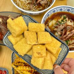 弥勒竹园甩三碗卤鸡店 User Photo