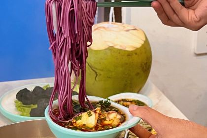 冲浪椰子鸡海鲜糟粕醋火锅(神州半岛店)