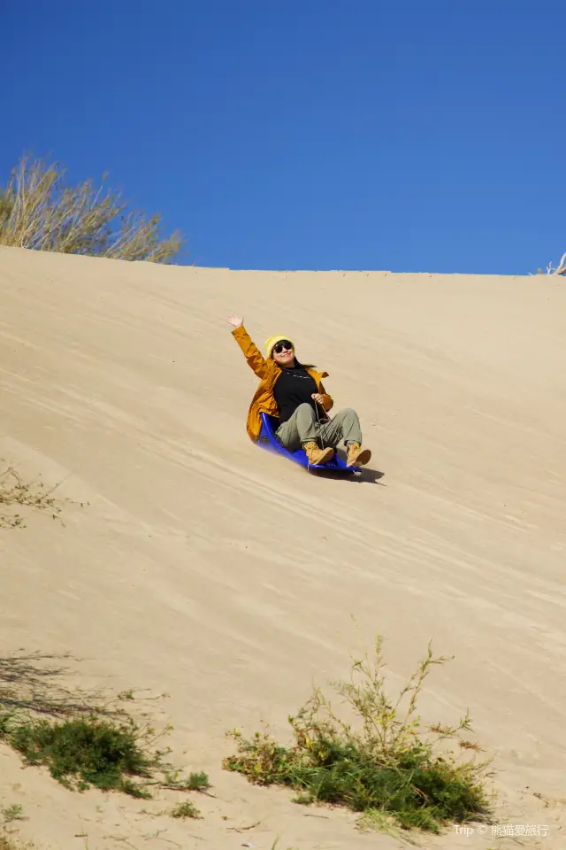 Sandboarding in Chifeng