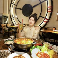 Jinhuashiliyinyuecanba User Photo