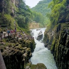 腾龙洞土家地坑吊锅 User Photo