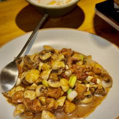 Jinhuashiliyinyuecanba User Photo