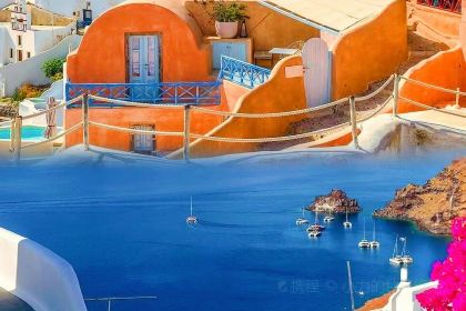 Sunset Ammoudi by Paraskevas