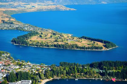 Stratosfare Restaurant & Bar