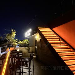Golden Fish Sky Bar User Photo