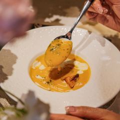 Flaky clouds ART CONCEPT RESTAURANT 여행 사진