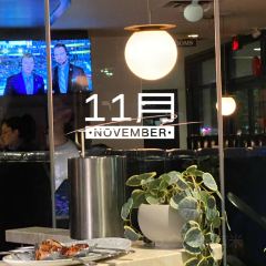 Earls Kitchen + Bar 여행 사진