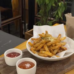 Pison Ubud User Photo