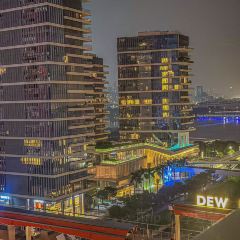 DEW Lounge User Photo